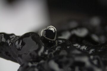 Украшение Black Heart 1.2 mm